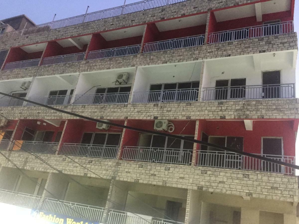 Hotel De Grand راوالبيندي المظهر الخارجي الصورة